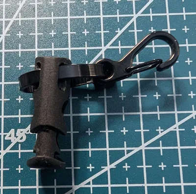 The assembled clip